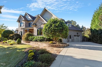 6013 Sarahcreek Ct, Raleigh, NC 27607