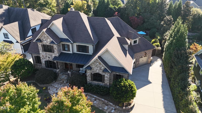 6013 Sarahcreek Ct, Raleigh, NC 27607