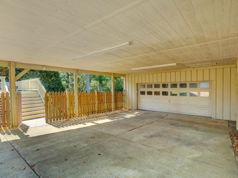 6013 Trinity Dr, Raleigh, NC 27607