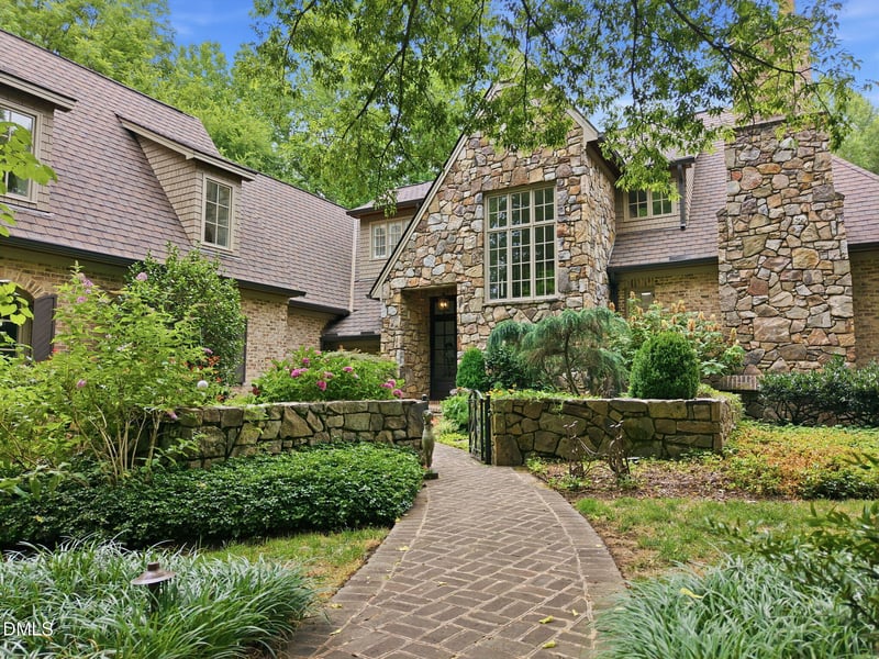 6014 Old Field Dr, Chapel Hill, NC 27514