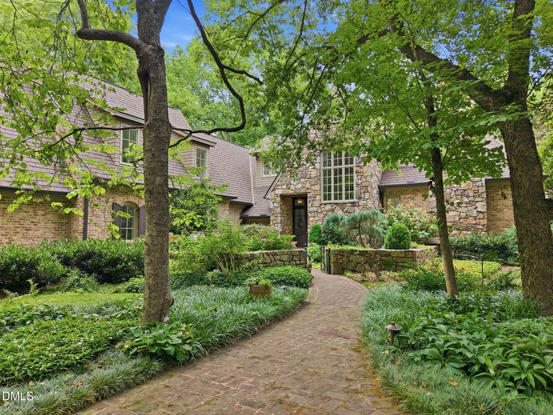 6014 Old Field Dr, Chapel Hill, NC 27514