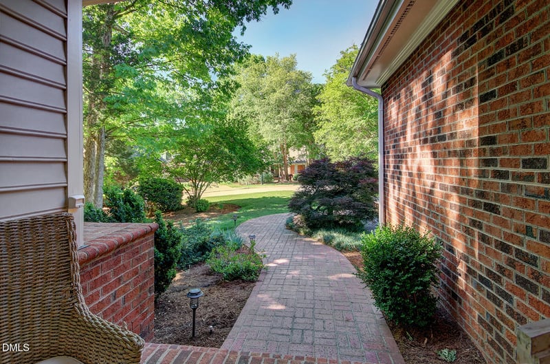 60142 Davie, Chapel Hill, NC 27517