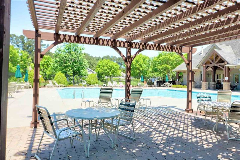 6015 Mcdevon Dr, Raleigh, NC 27617