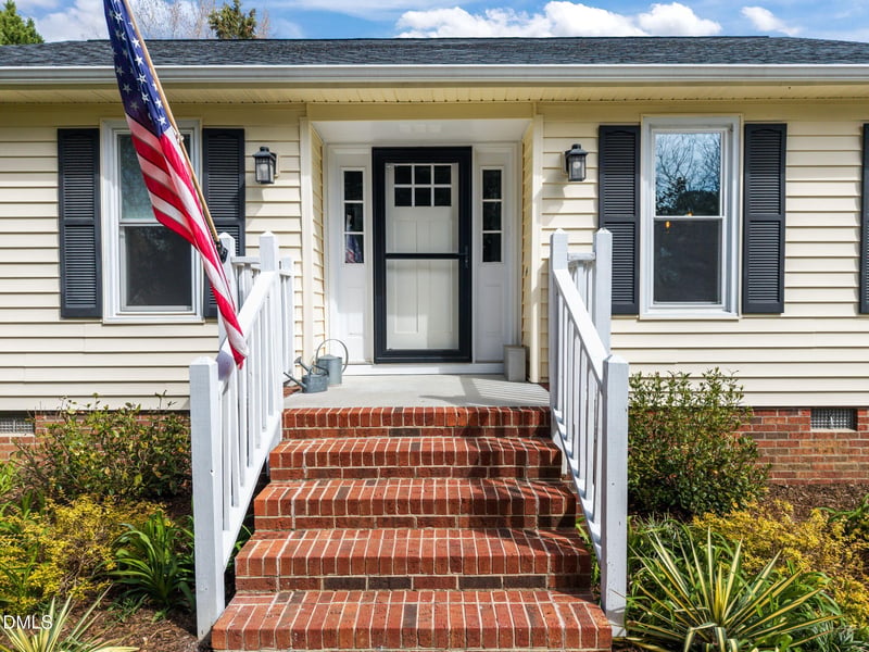 6016 Brass Lantern Ct, Raleigh, NC 27606