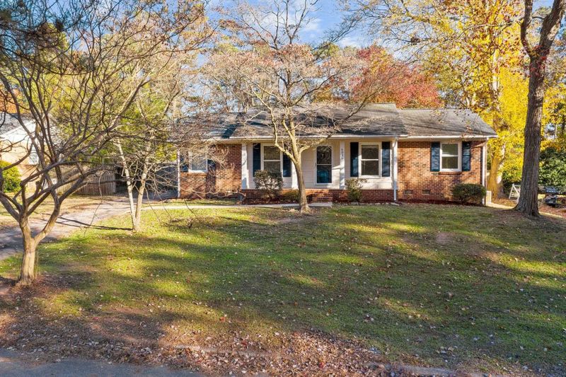 6016 Windham Dr, Raleigh, NC 27609