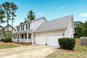 6016 Woodspring Dr, Hope Mills, NC 28348