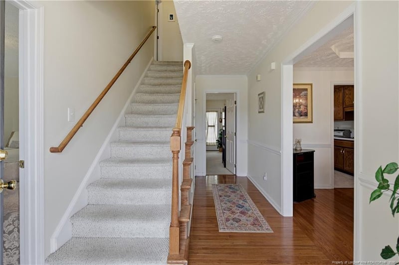 6016 Woodspring Dr, Hope Mills, NC 28348