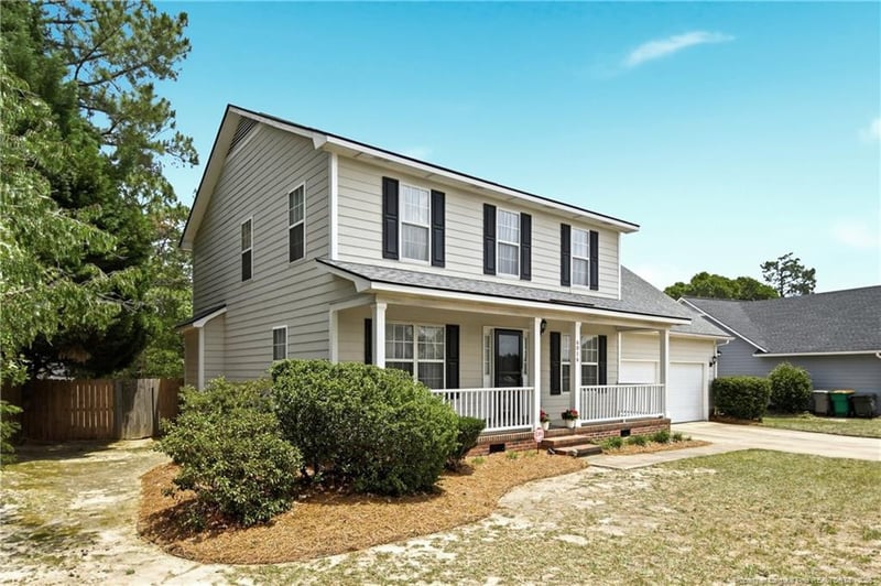 6016 Woodspring Dr, Hope Mills, NC 28348