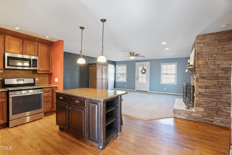 6017 Burt Rd, Fuquay Varina, NC 27526