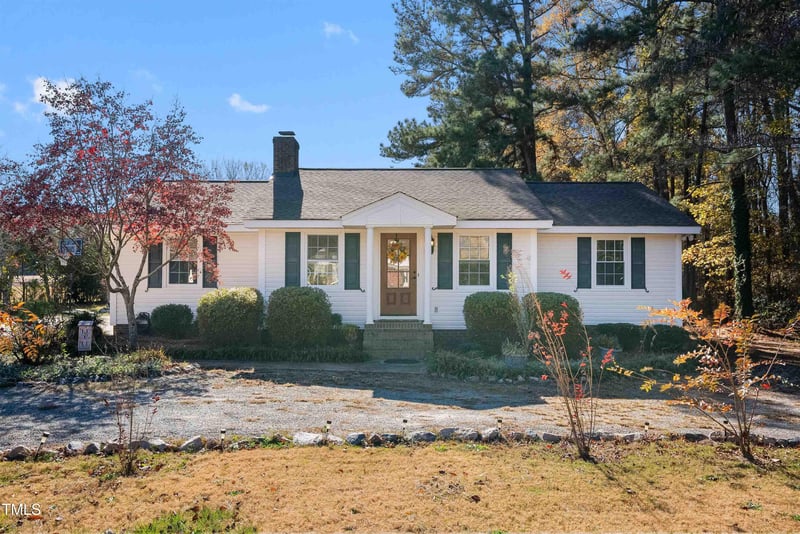 6017 Burt Rd, Fuquay Varina, NC 27526