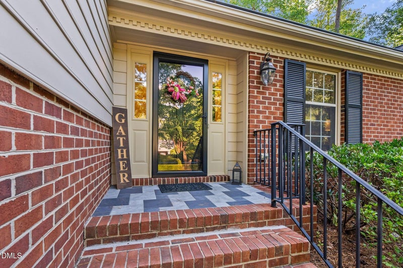 6017 Dodsworth Dr, Raleigh, NC 27612