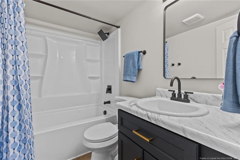 6017 Paddy Hollow Ct, Fayetteville, NC 28312