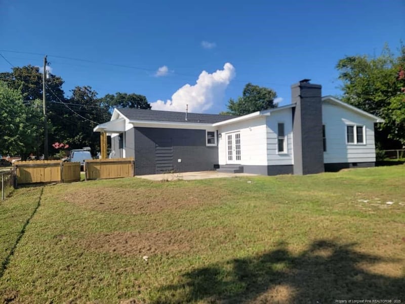 6017 Santa Fe Dr, Fayetteville, NC 28303