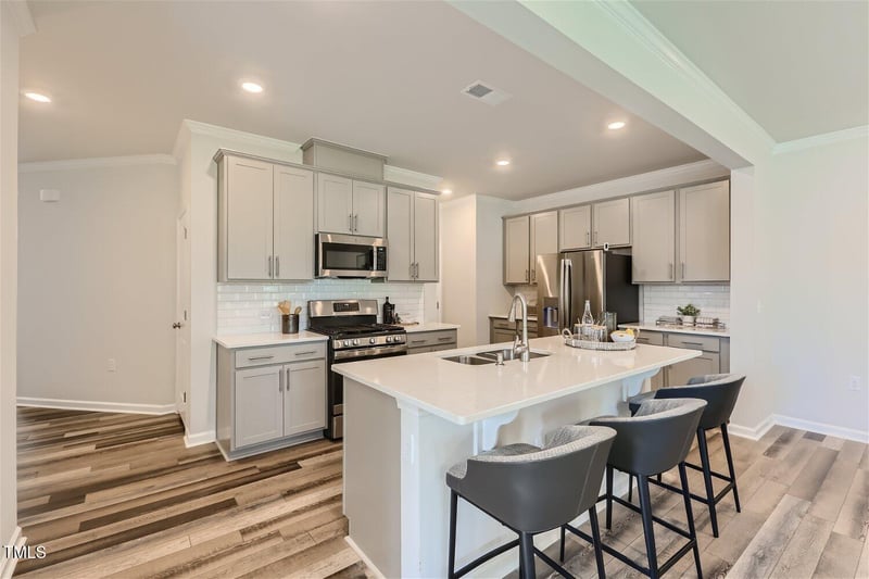 6017 Shade Tree Ln, Morrisville, NC 27560