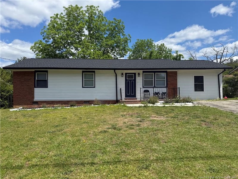 6018 Elstree Pl, Fayetteville, NC 28314