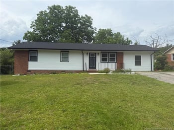 6018 Elstree Pl, Fayetteville, NC 28314