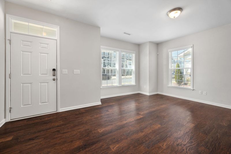 6018 Kayton St, Raleigh, NC 27616
