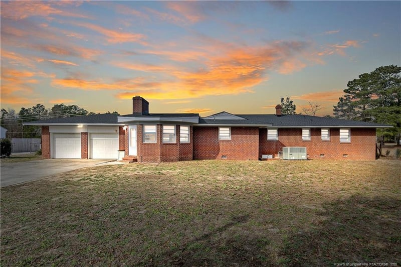 6019 Us Highway 301 Hw, Hope Mills, NC 28348