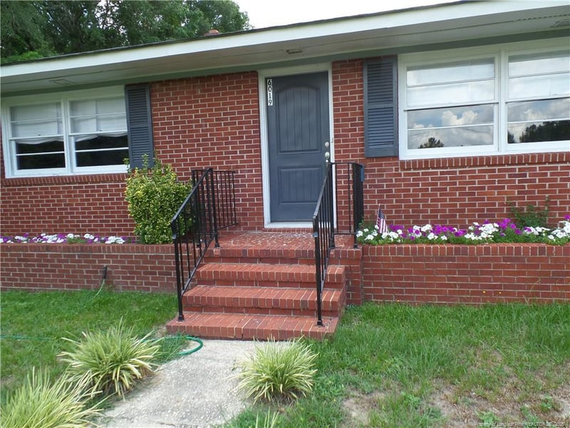 6019 Us Highway 301 Hw, Hope Mills, NC 28348