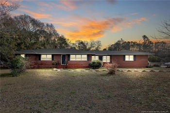 6019 Us Highway 301 Hw, Hope Mills, NC 28348