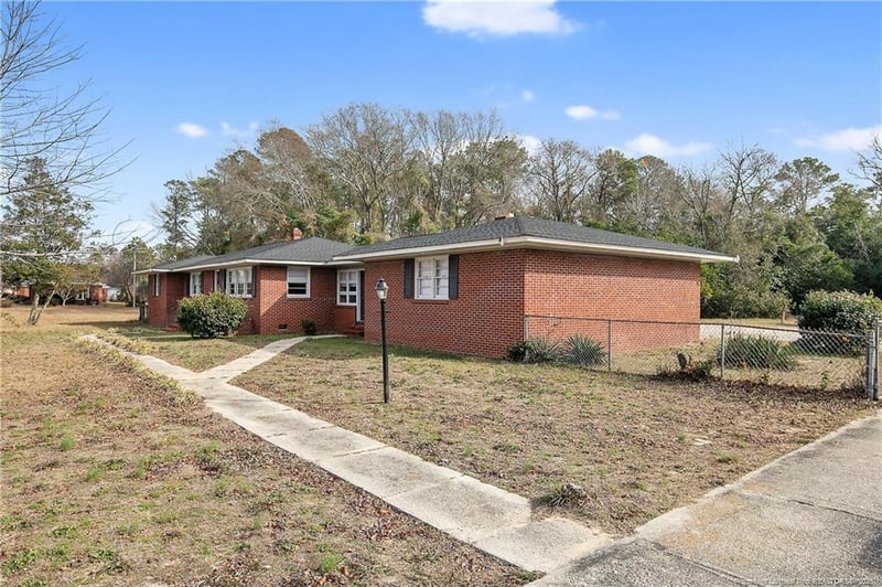 6019 Us Highway 301 Hw, Hope Mills, NC 28348