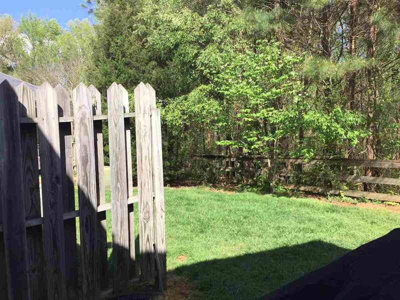 602 Carved Oak Dr #33, Durham, NC 27707