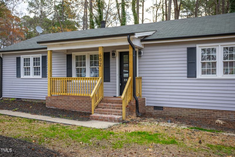 602 N Mineral Springs Rd, Durham, NC 27703