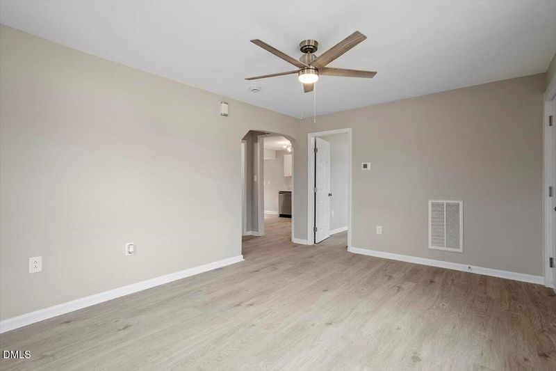 602 Mitchell St, Burlington, NC 27217