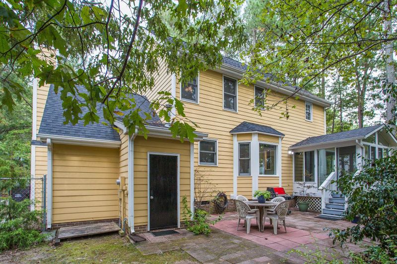 602 Pineburr Pl, Durham, NC 27703