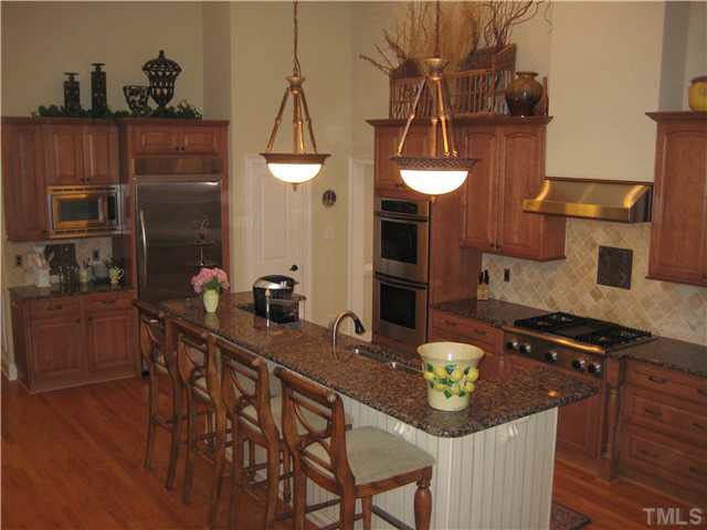 602 Queensferry Rd, Cary, NC 27511