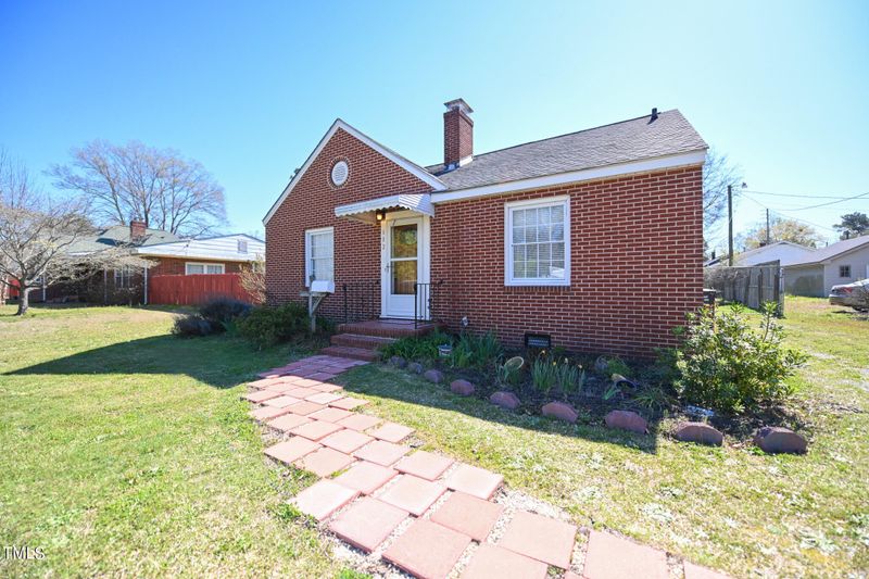602 N Raiford St, Selma, NC 27576
