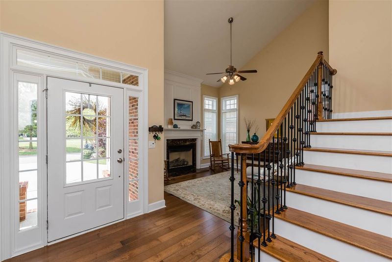 602 Torcastle Cir, Cary, NC 27513