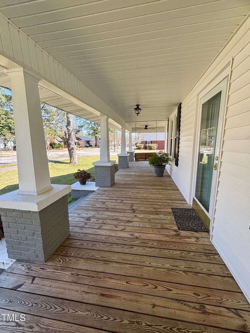602 S Vermont St, Smithfield, NC 27577