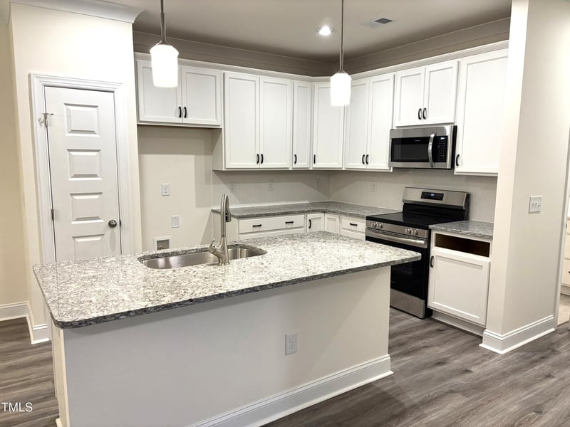 602 Weather Ridge Ln #21, Cary, NC 27513