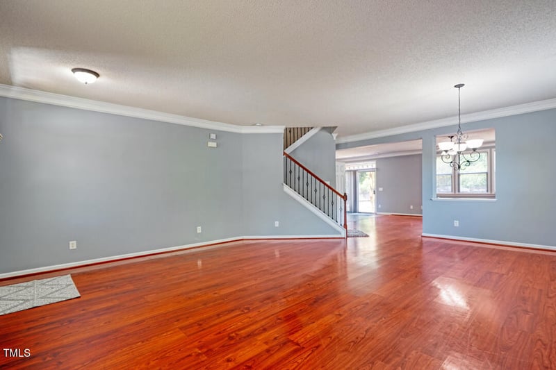602 Weathervane Dr, Durham, NC 27703