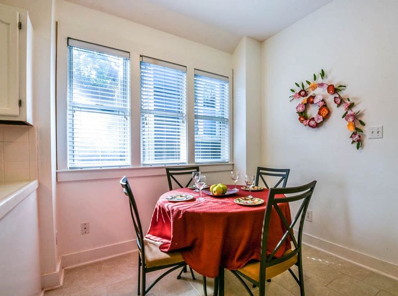 6020 Sentinel Dr, Raleigh, NC 27609