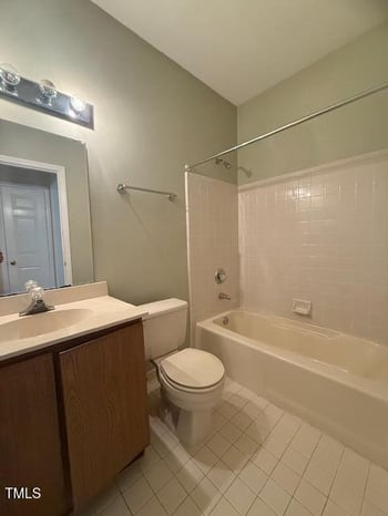 6020 Winterpointe Ln #103, Raleigh, NC 27606