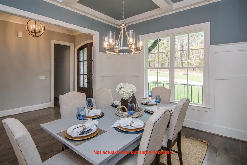6021 Battleford Dr, Raleigh, NC 27612