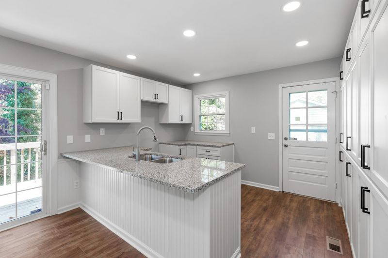 6021 Bellow St, Raleigh, NC 27609