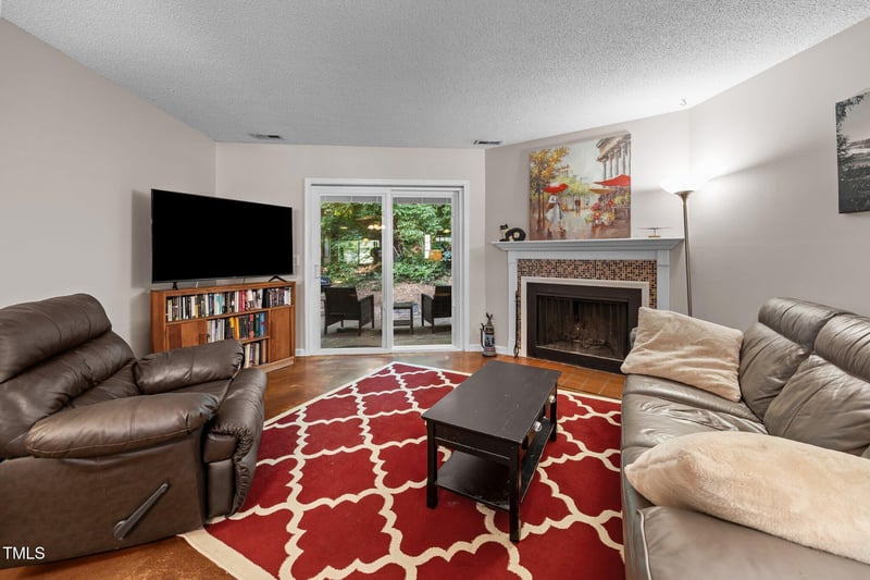 6021 Dixon Dr, Raleigh, NC 27609