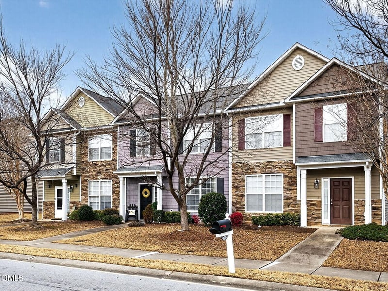 6021 Neuse Wood Dr, Raleigh, NC 27616