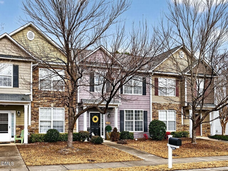 6021 Neuse Wood Dr, Raleigh, NC 27616