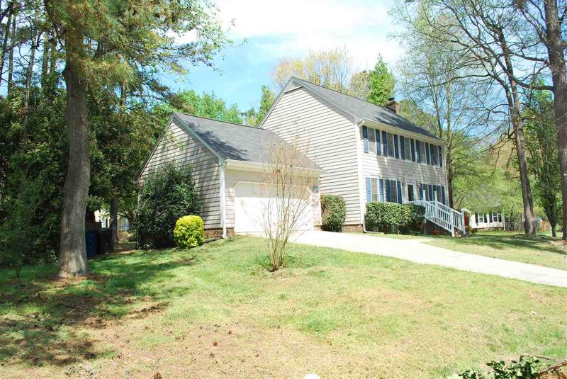 6021 River Landings Dr, Raleigh, NC 27604