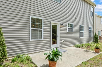 6021 Watsonia Dr, Zebulon, NC 27597