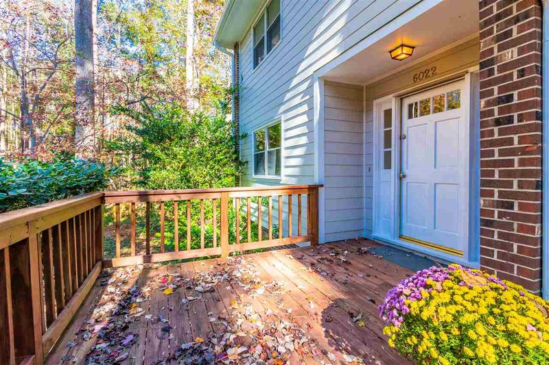6022 Dixon Dr, Raleigh, NC 27609