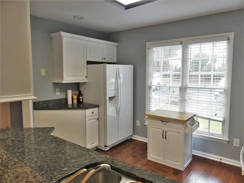 6022 Epping Forest Dr, Raleigh, NC 27613