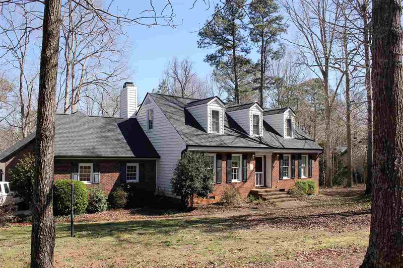 6022 Fordland Dr, Raleigh, NC 27606
