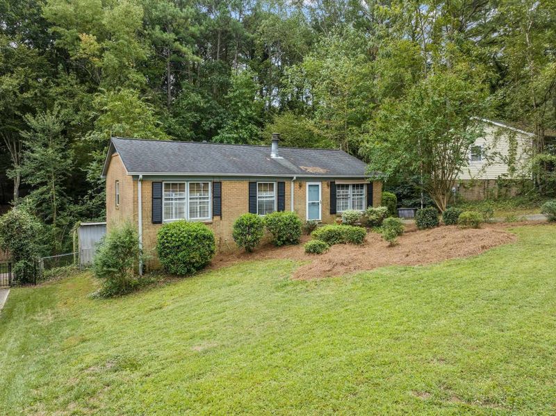 6024 Caledonia St, Raleigh, NC 27609