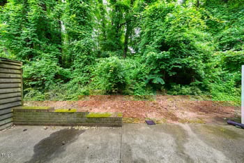 6025 Dixon Dr, Raleigh, NC 27609