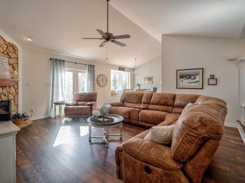 6025 Jordan Woods Dr, Raleigh, NC 27603